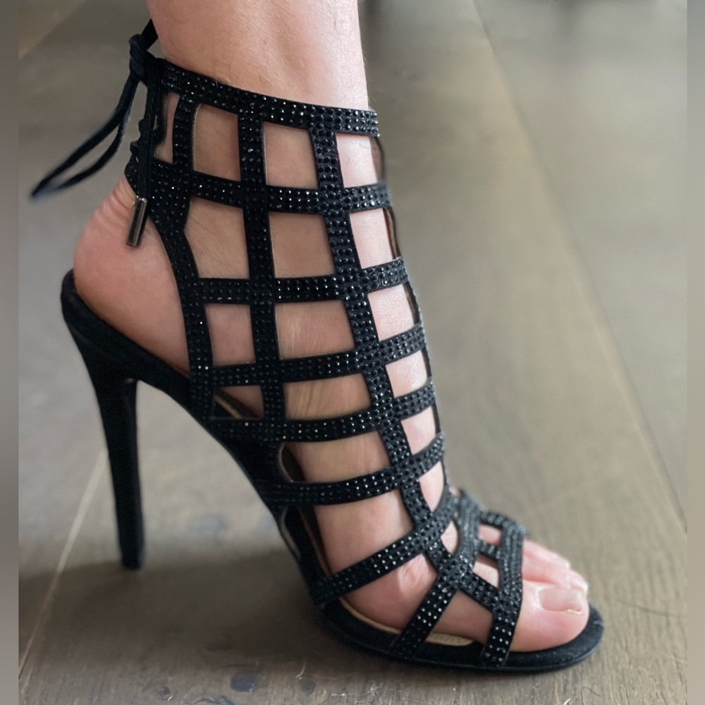 BCBGMAXAZRIA women’s heels with black rhinestones. Size 6